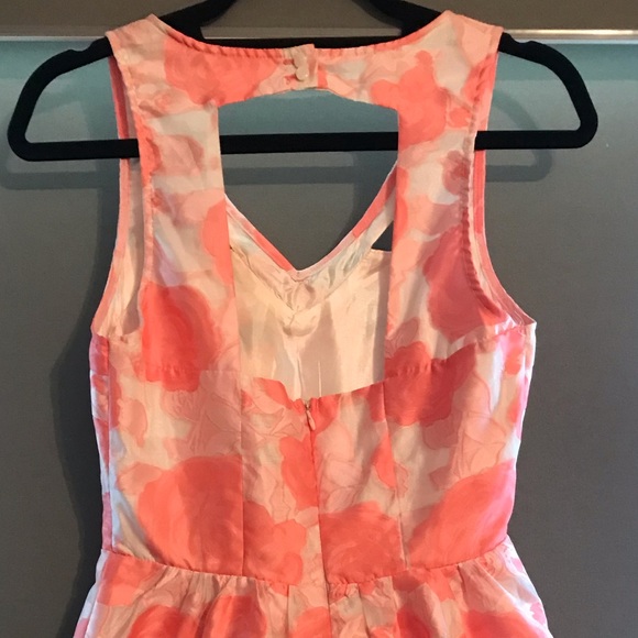 Lush Floral Dress - Picture 4 of 6